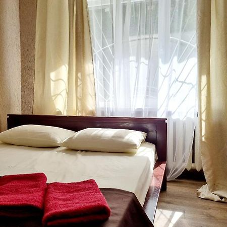 2-Кімнатна Квартира У Центрі На Олександра Поля, Шпиталь, 16Лікарня Dnipro Eksteriør bilde